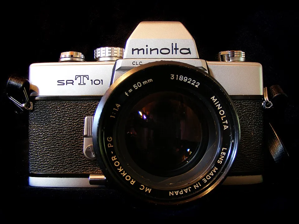 Minolta SRT-101