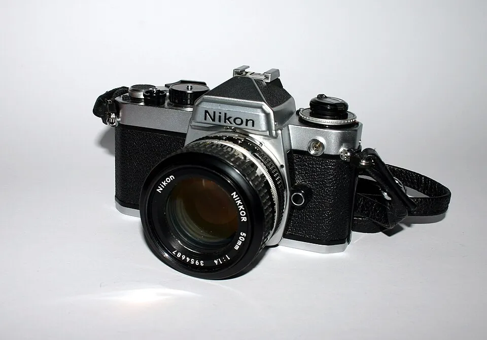 Nikon FE