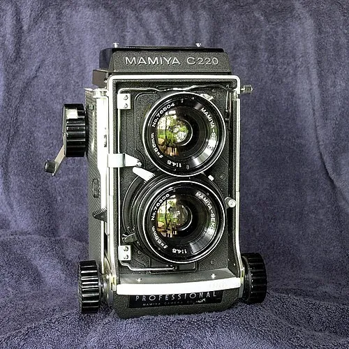 Mamiya C220
