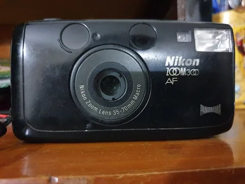 Nikon Zoom 300 AF