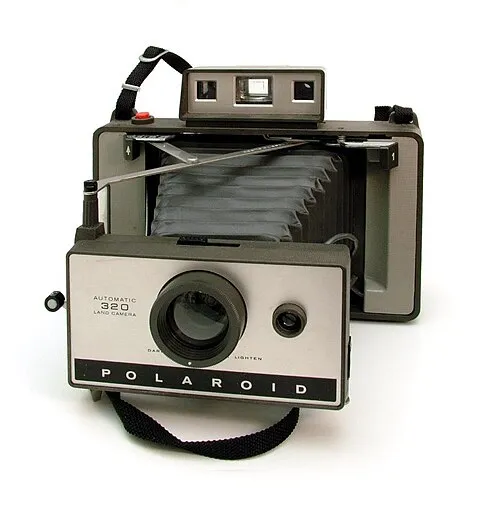 Polaroid Automatic 320