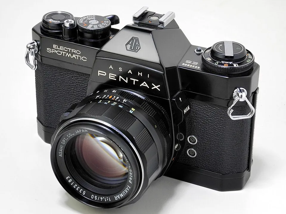 Pentax ES