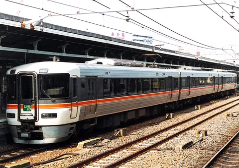 JR Central 373 centralliner