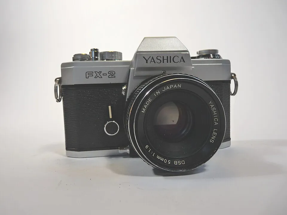 Yashica FX-2